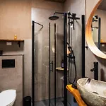 Two-bedroom In דירה *