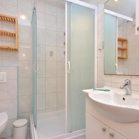 Apartment 2 Bedroom Awesome In *