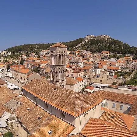 Апартаменти Stunning Apartment In Ivan Dolac *