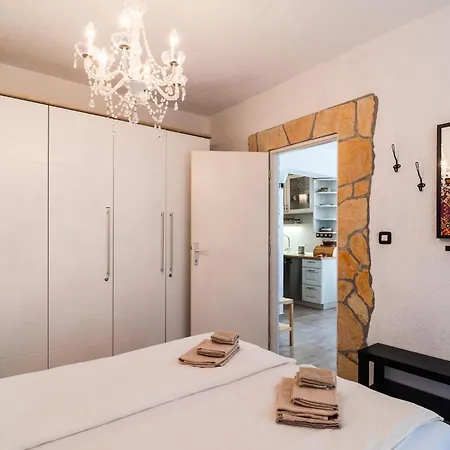 2 Bedroom Awesome In