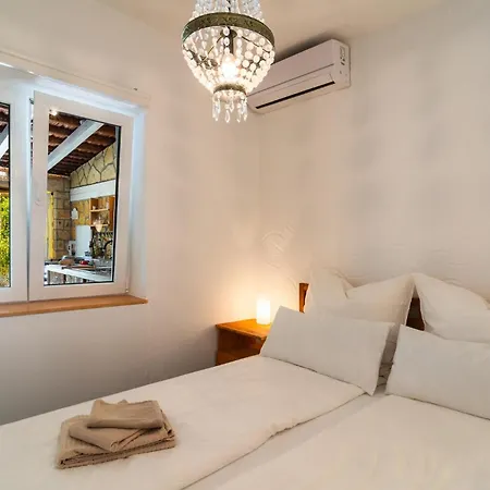 Apartment 2 Bedroom Awesome In