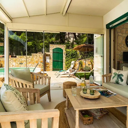 2 Bedroom Awesome In *