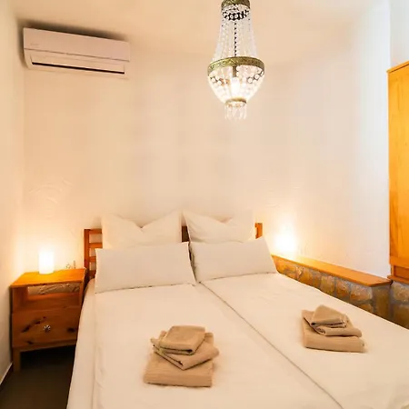 Apartment 2 Bedroom Awesome In Ivan Dolac