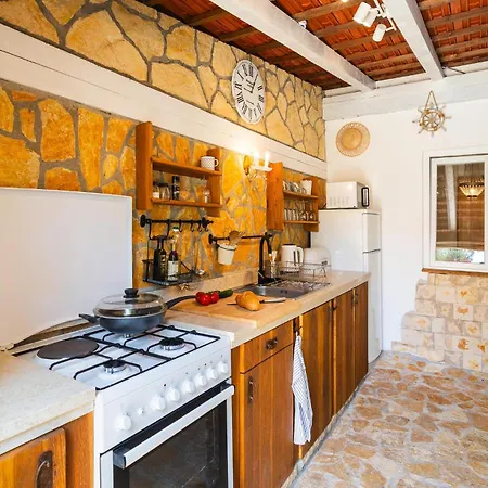 Stunning Apartment In Ivan Dolac