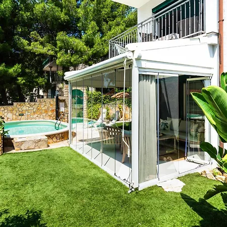 דירה Two-bedroom In