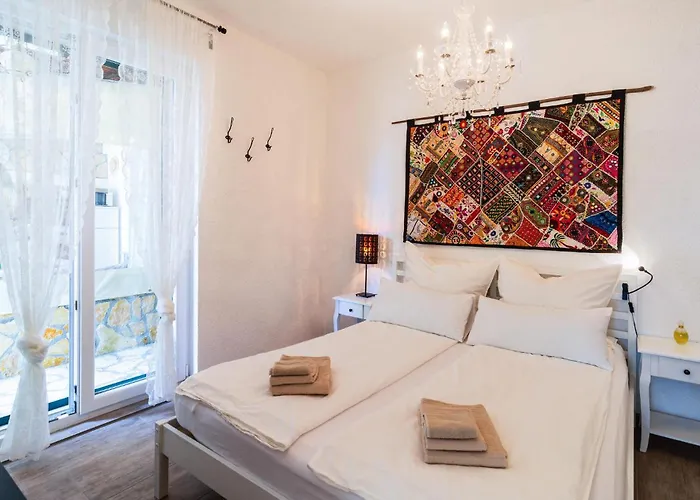 דירה Two-bedroom In